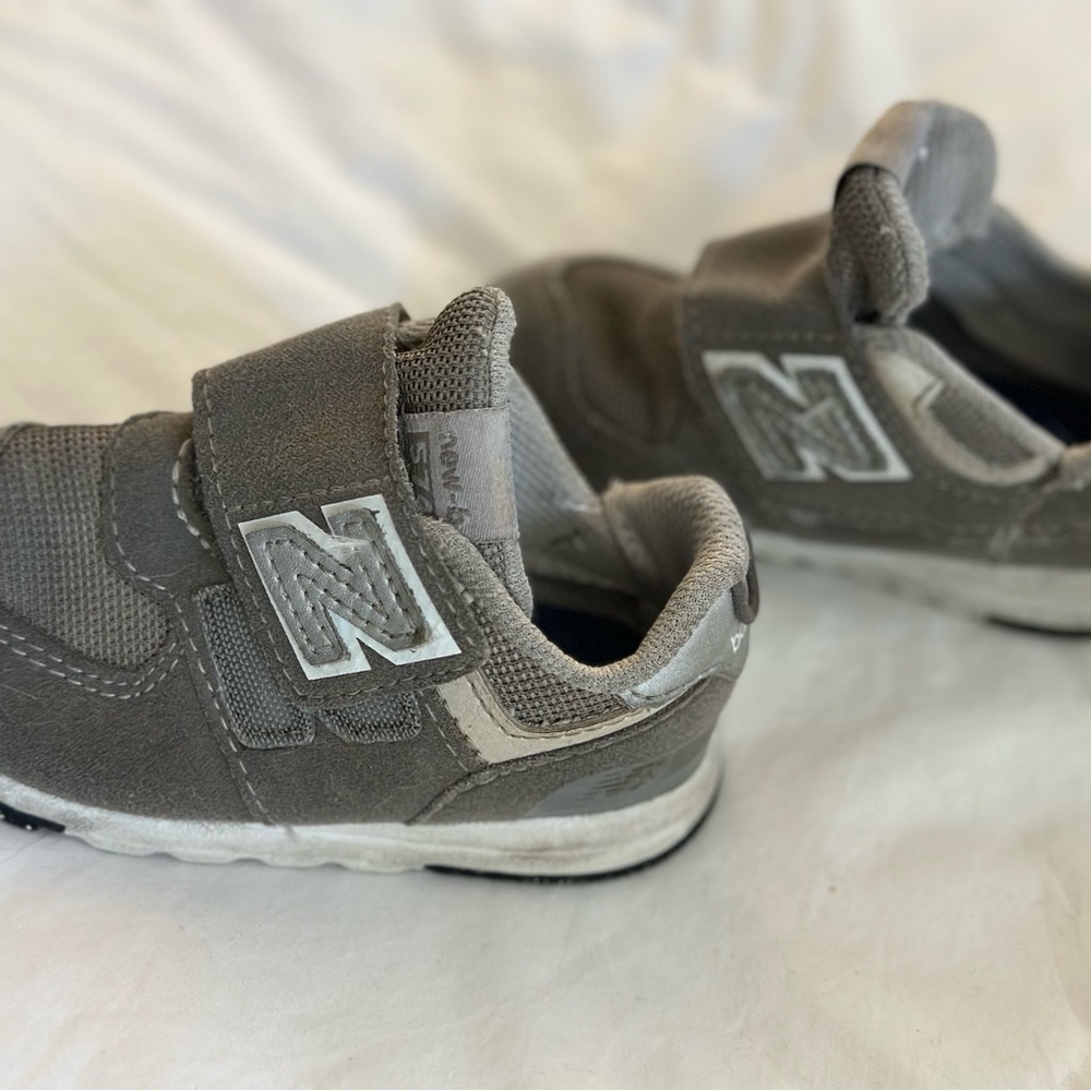New Balance 574 Toddler 5 Gray Sneakers